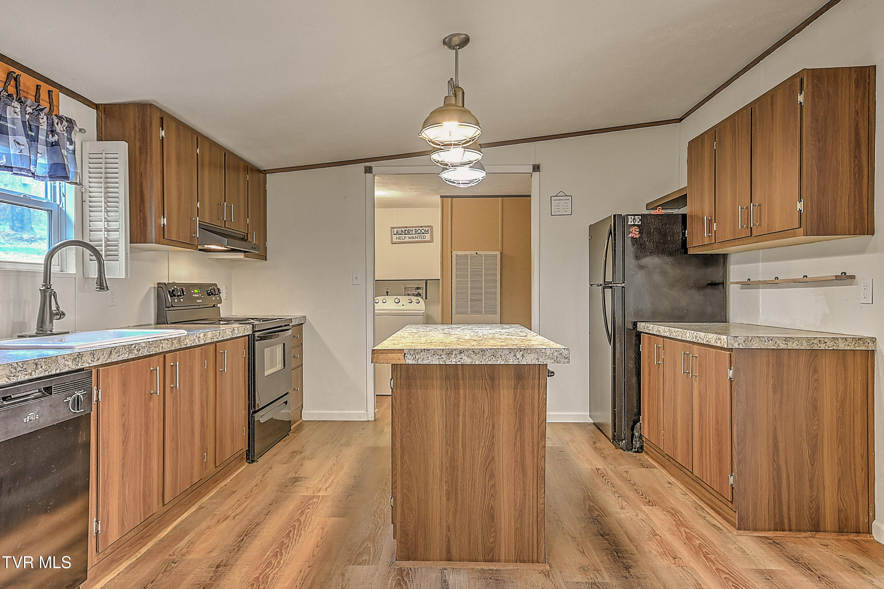 691 Lloyds Chapel Road Church Hill, TN 37642 - Photo 15 of 56 691 Lloyds Chapel KB-RF-18