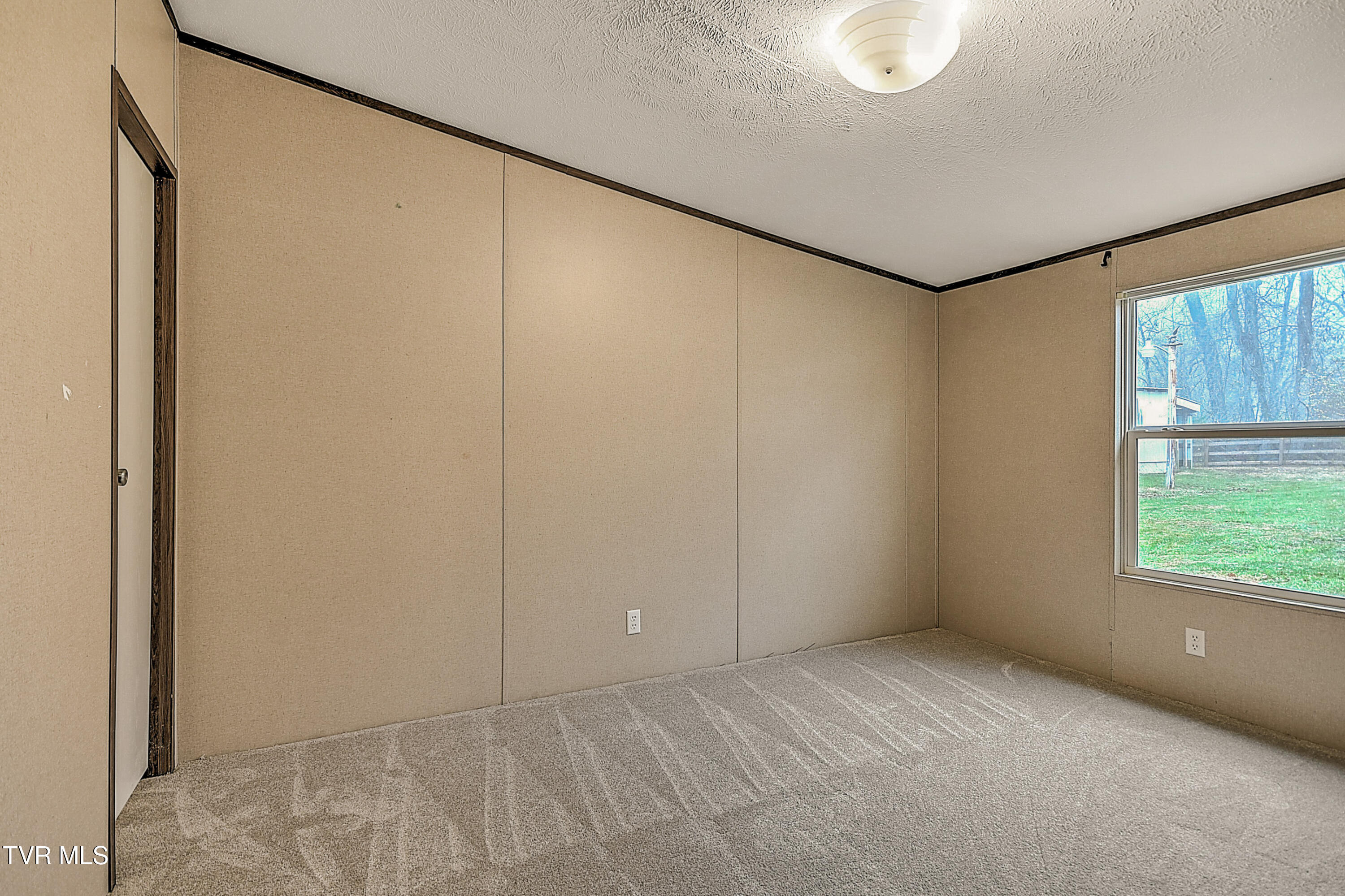 691 Lloyds Chapel Road Church Hill, TN 37642 - Photo 26 of 56 691 Lloyds Chapel KB-RF-35