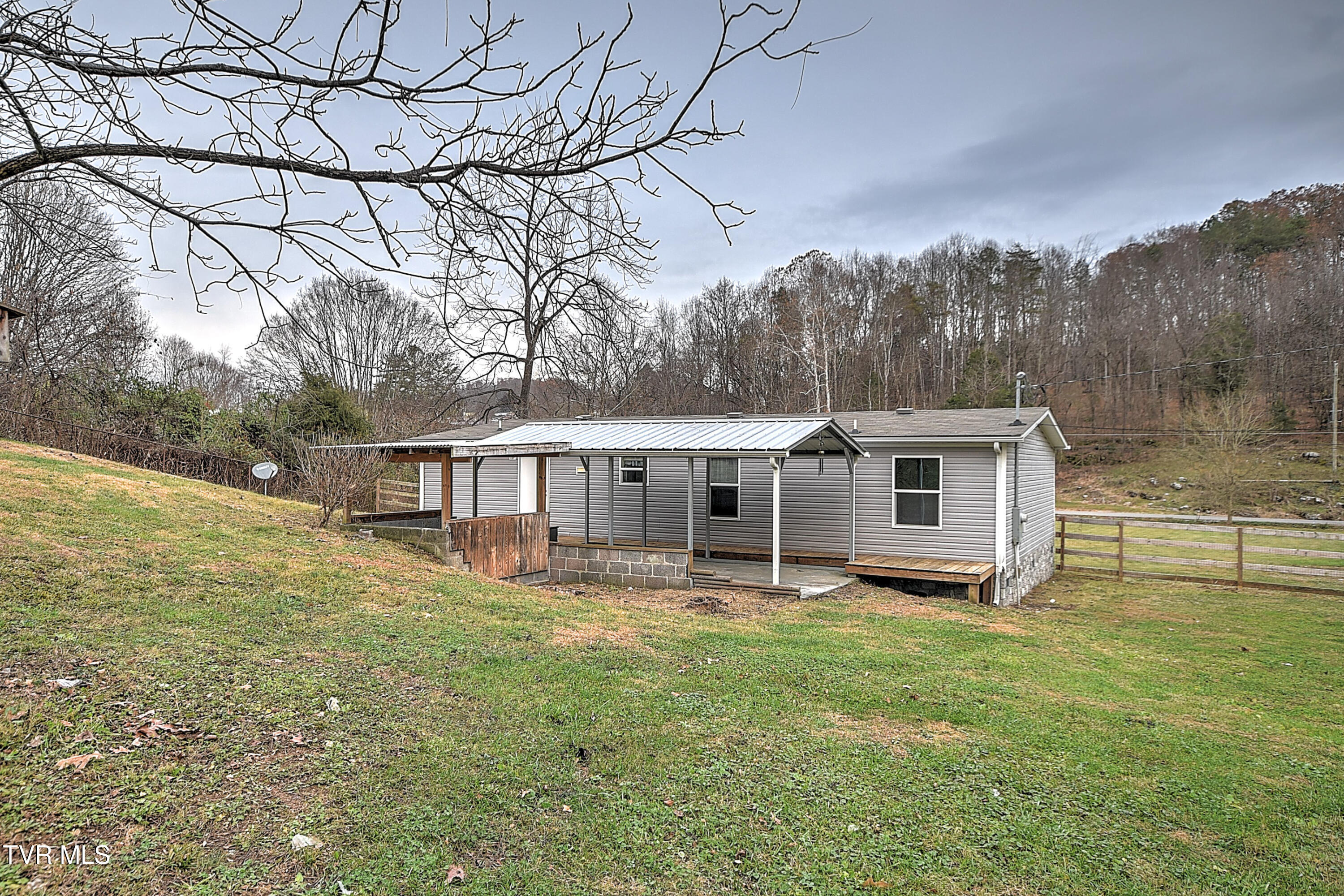 691 Lloyds Chapel Road Church Hill, TN 37642 - Photo 44 of 56 691 Lloyds Chapel KB-RF-48