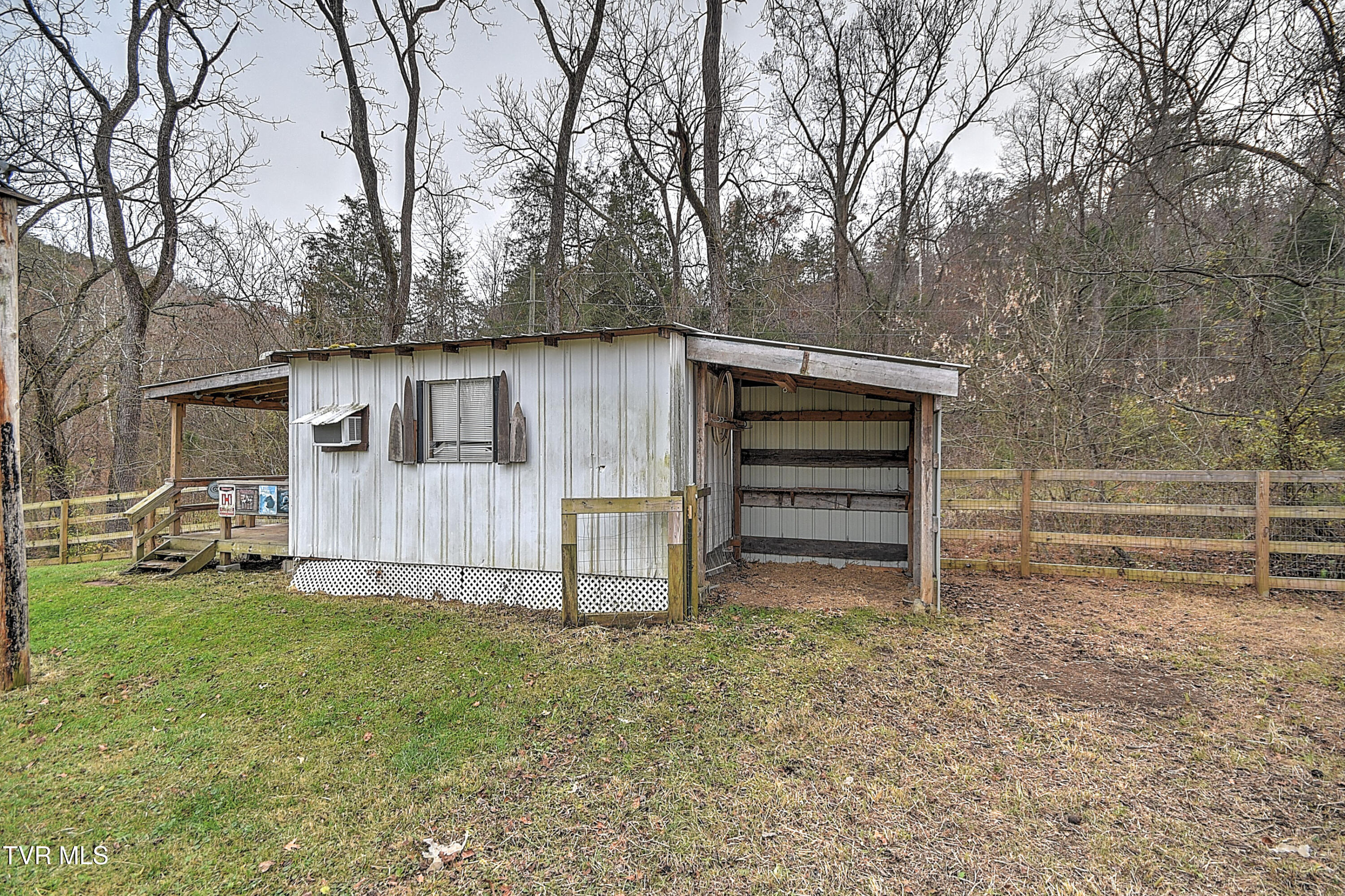 691 Lloyds Chapel Road Church Hill, TN 37642 - Photo 48 of 56 691 Lloyds Chapel KB-RF-47