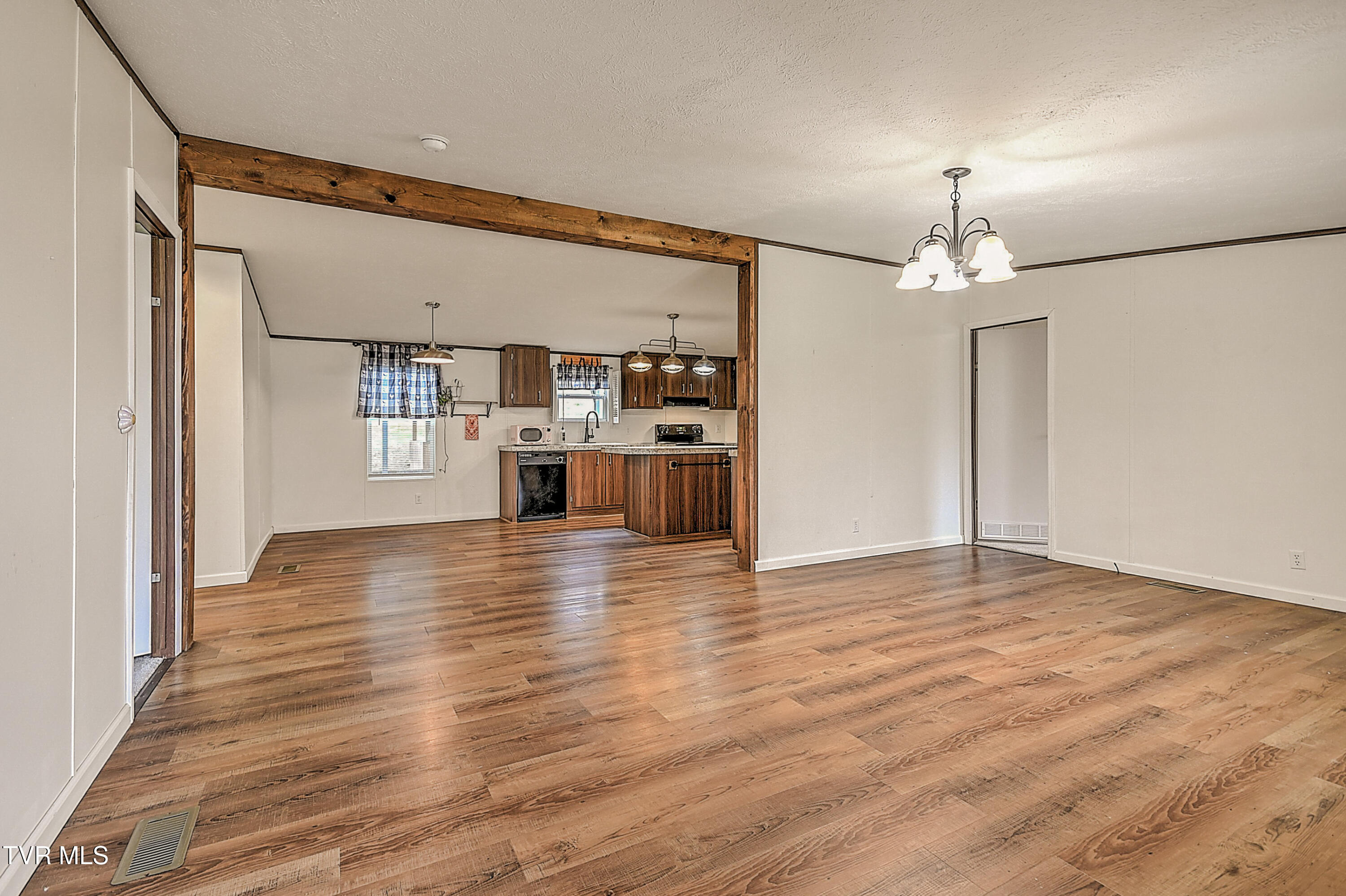 691 Lloyds Chapel Road Church Hill, TN 37642 - Photo 5 of 56 691 Lloyds Chapel KB-RF-5