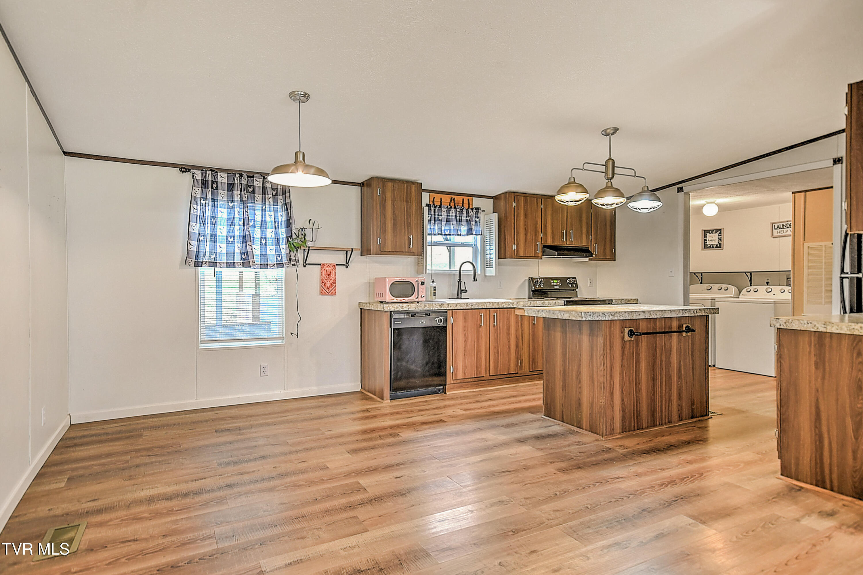 691 Lloyds Chapel Road Church Hill, TN 37642 - Photo 10 of 56 691 Lloyds Chapel KB-RF-10