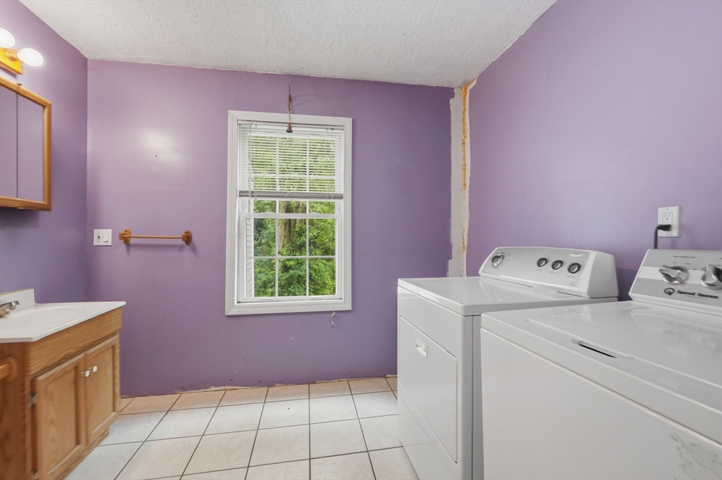 53 Water Street Gardner, MA 01440 - Photo 5 of 31