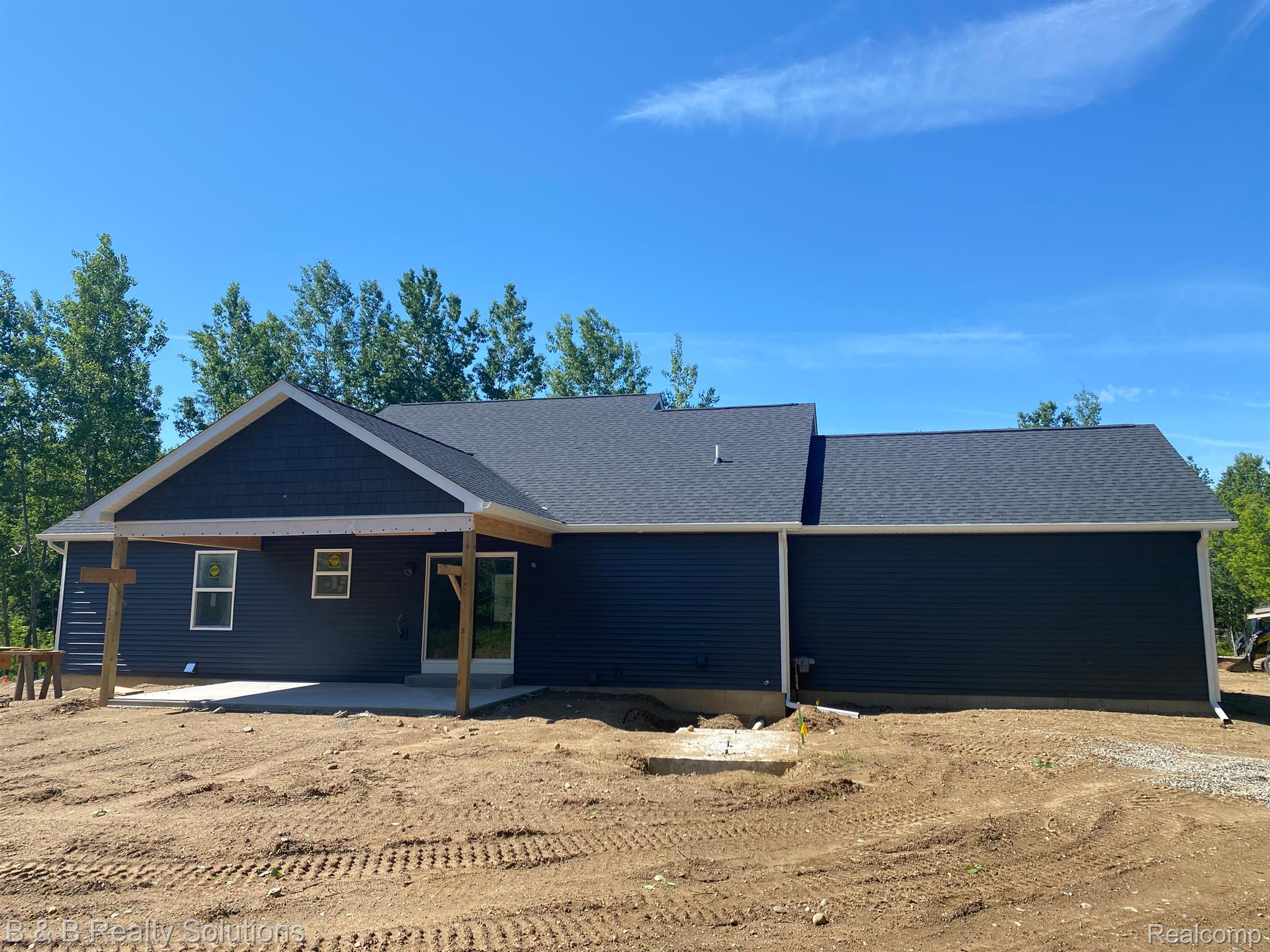 6154 Fish Lake Road North Branch, MI 48461 - Photo 9 of 10 Gallery Image 9