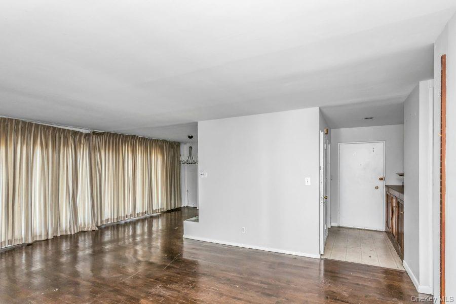 14 Central Park Road Plainview, NY 11803 - Photo 8 of 10