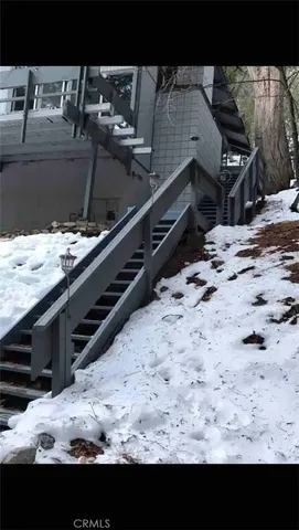 a view of a backyard of the house