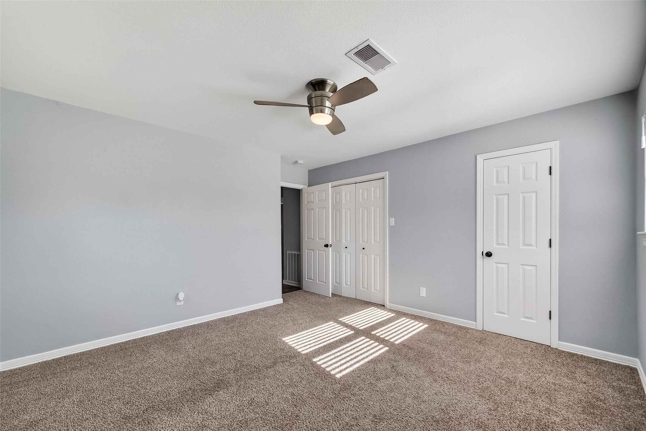12430 Eiker Road Pearland, TX 77581 - Photo 16 of 41 a view of an empty room