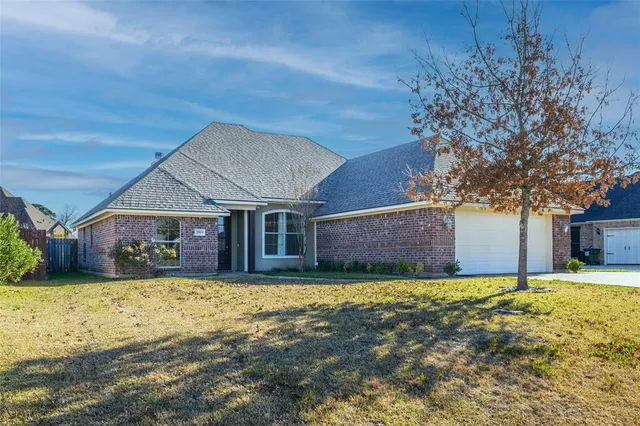 $279,000 | 3909 Le Brooke Lane, Benton, LA 71006