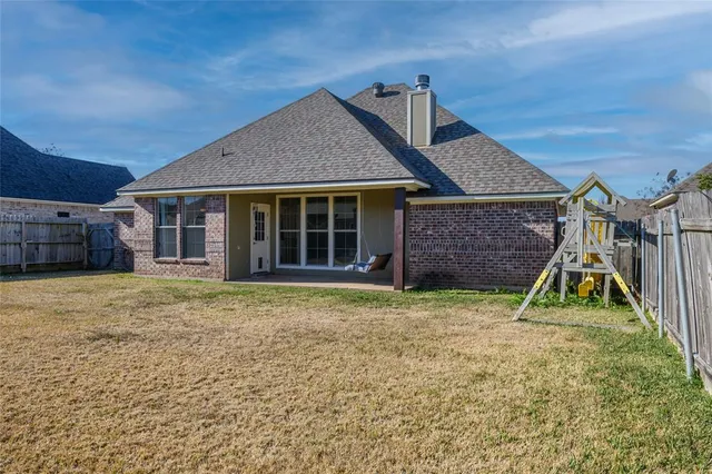 $279,000 | 3909 Le Brooke Lane, Benton, LA 71006
