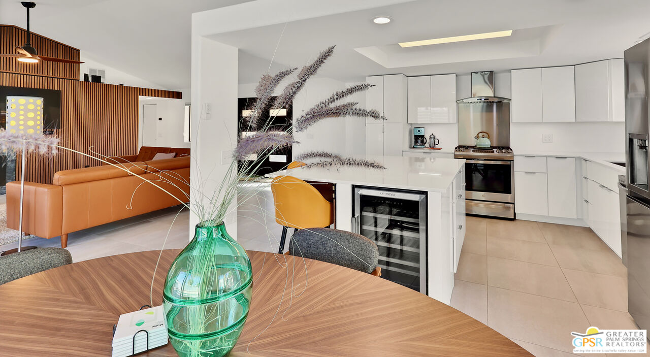 300 West Pico Road Palm Springs, CA 92262 - Photo 12 of 35