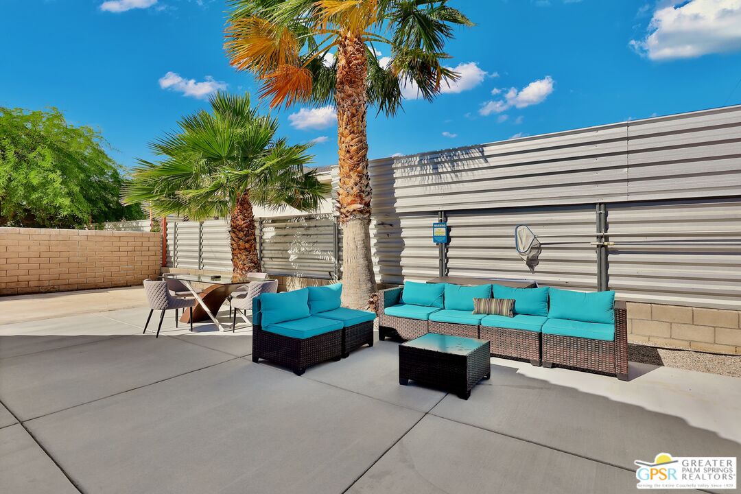 300 West Pico Road Palm Springs, CA 92262 - Photo 20 of 35