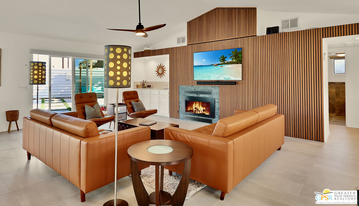 300 West Pico Road Palm Springs, CA 92262 - Photo 5 of 35