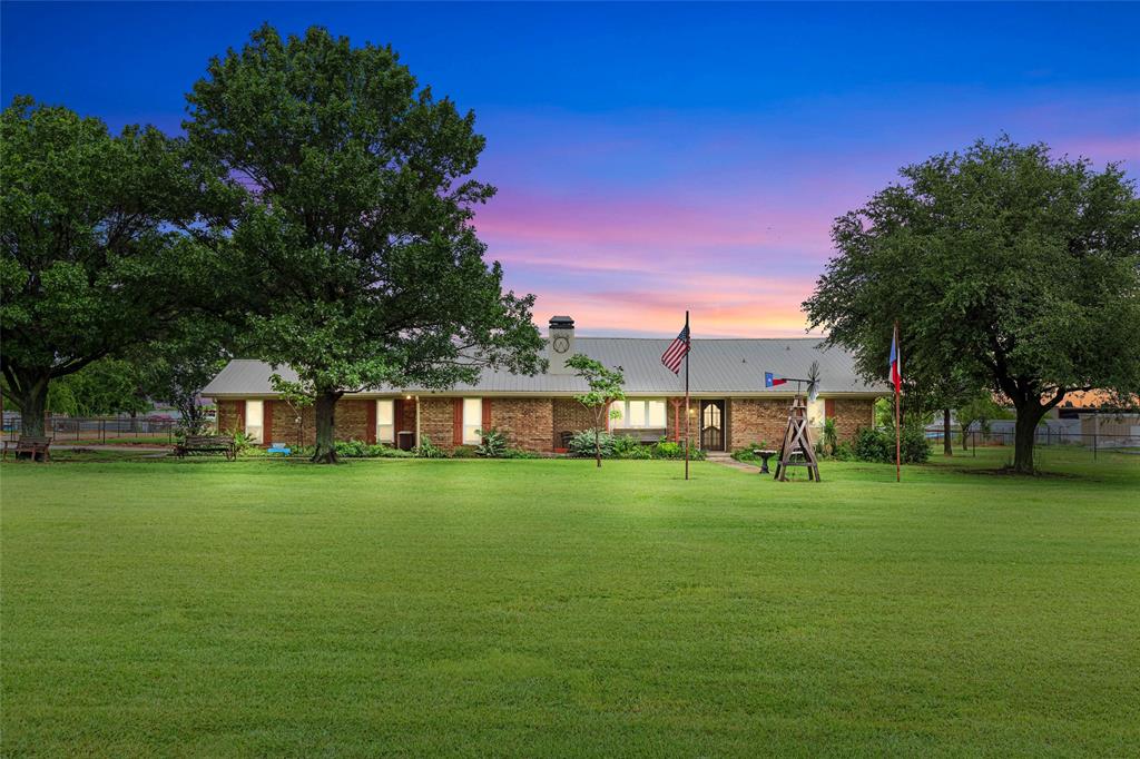 3472 North Masch Branch Road Denton, TX 76249 - Photo 2 of 37