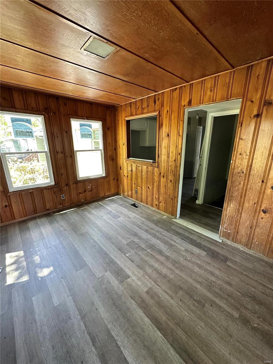 236 Cameron Road St. Louis, MO 63137 - Photo 11 of 11