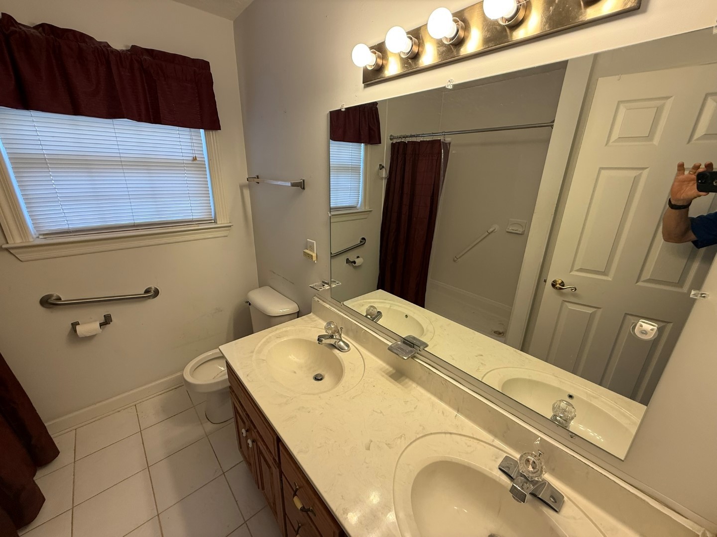 4197 Betty Ford Road Murfreesboro, TN 37130 - Photo 20 of 27 a bathroom with a tub sink and mirror