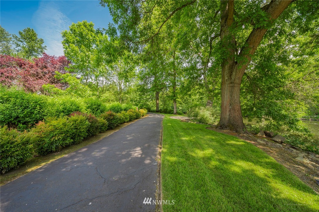 17438 Bothell Way Northeast, Unit C301 Bothell, WA 98011 - Photo 24 of 25