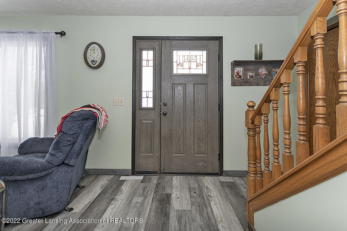 2100 South Eifert Road Mason, MI 48854 - Photo 10 of 39 Front Door