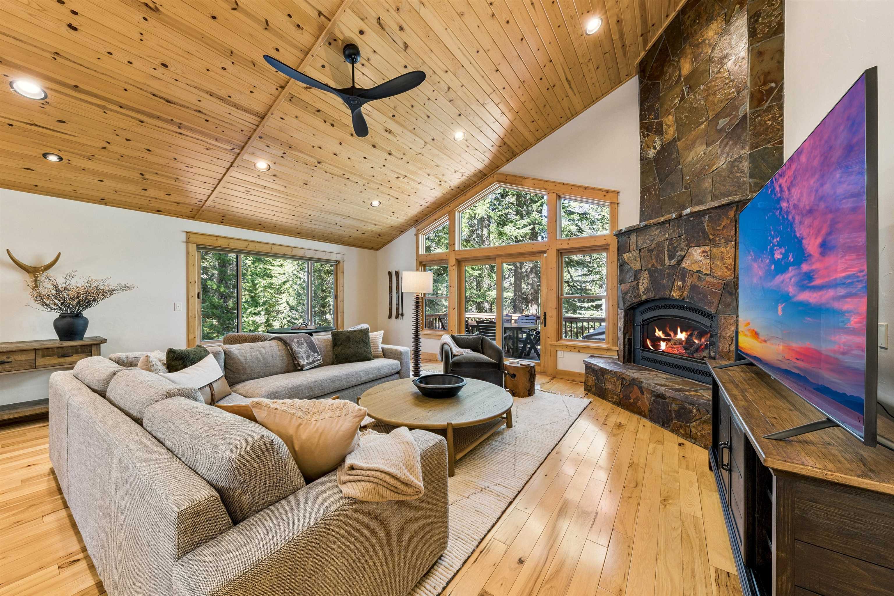 11749 Baden Road Truckee, CA 96161 - Photo 7 of 28