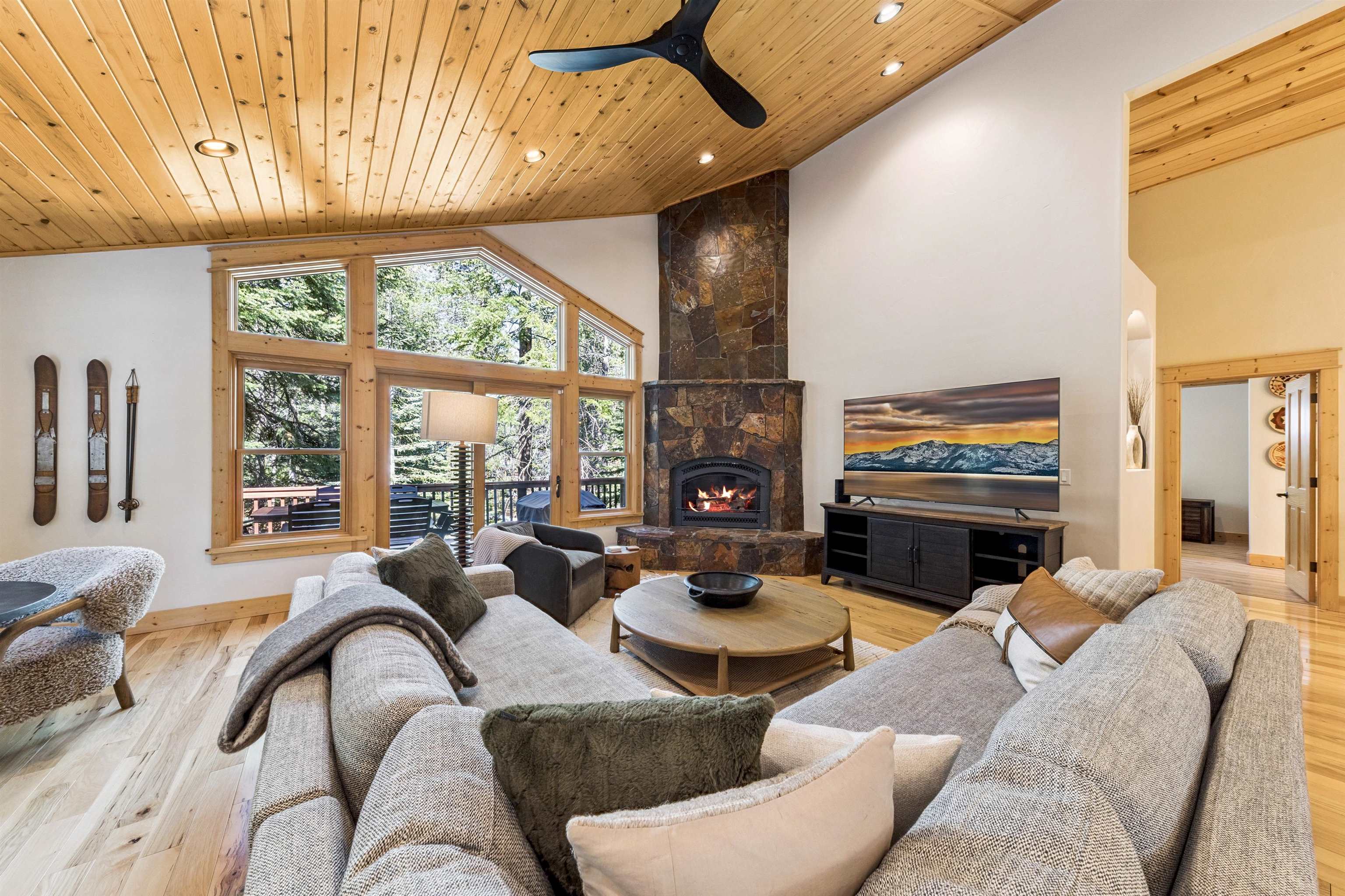 11749 Baden Road Truckee, CA 96161 - Photo 8 of 28