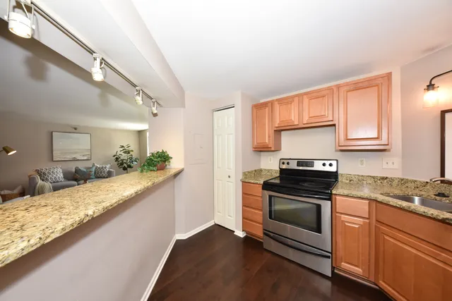 $179,000 | 270 East Highland Avenue, Unit 214, Milwaukee, WI 53202