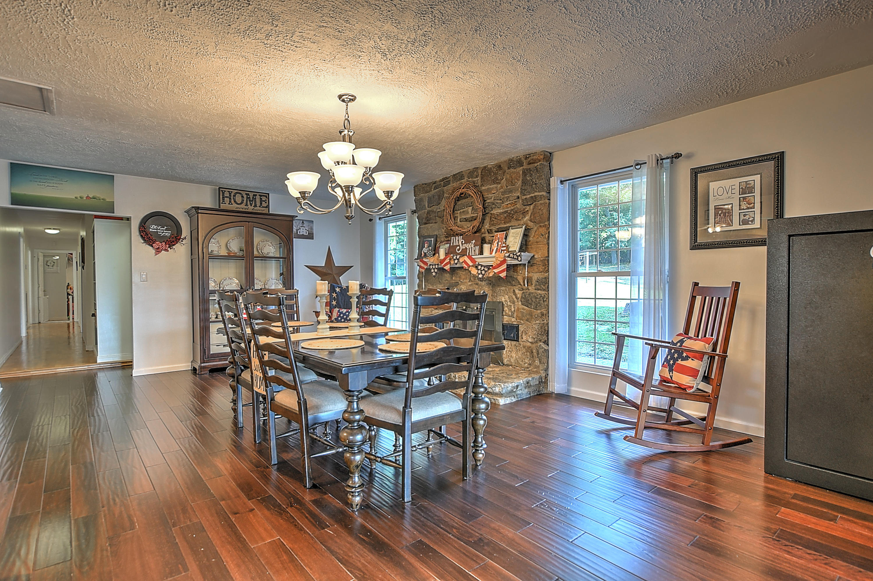 349 Combs Road Bluff City, TN 37618 - Photo 14 of 64 349 Combs-24