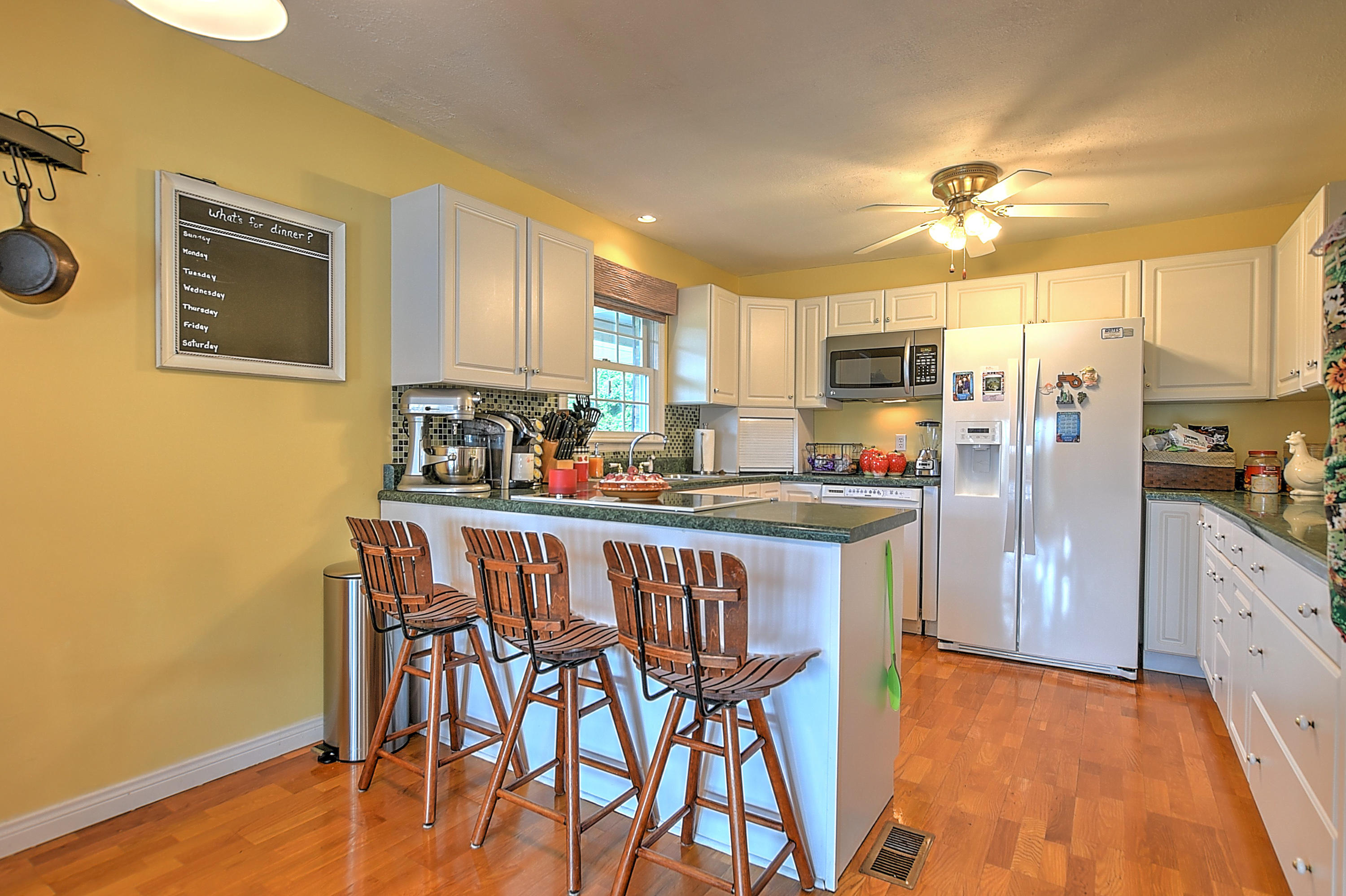 349 Combs Road Bluff City, TN 37618 - Photo 18 of 64 349 Combs-26