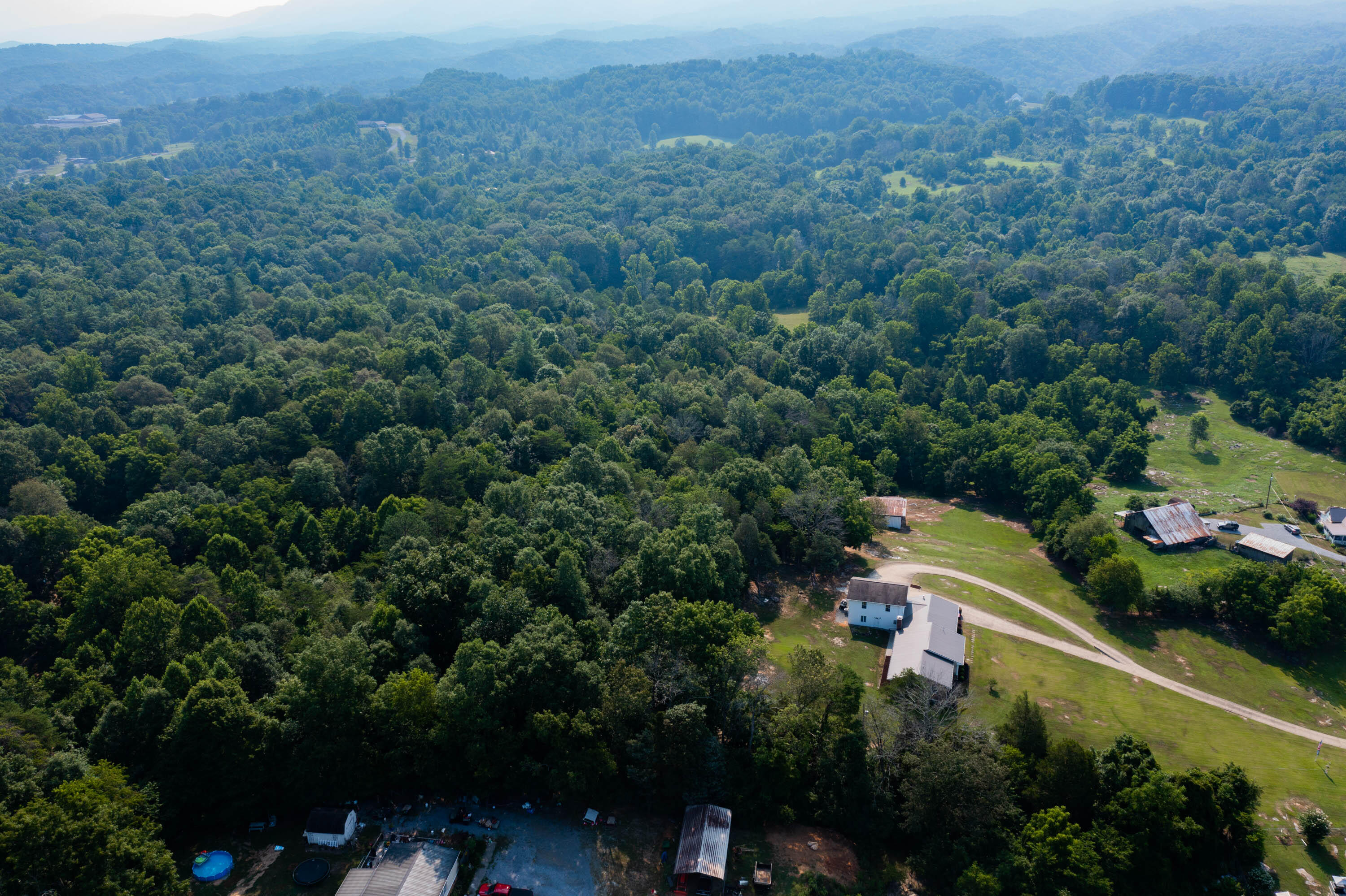 349 Combs Road Bluff City, TN 37618 - Photo 21 of 64 349 Combs Rd-4