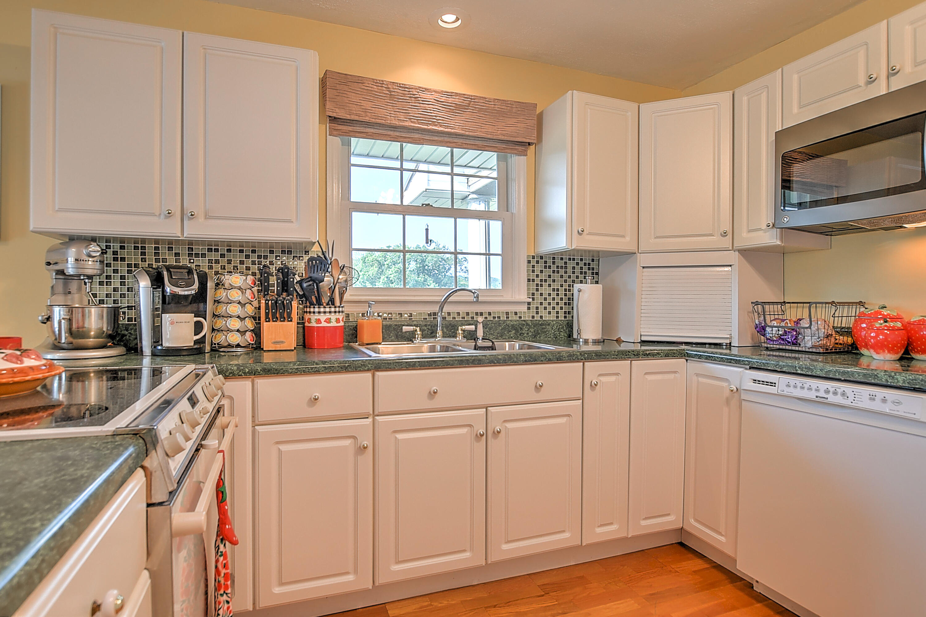 349 Combs Road Bluff City, TN 37618 - Photo 52 of 64 349 Combs-28