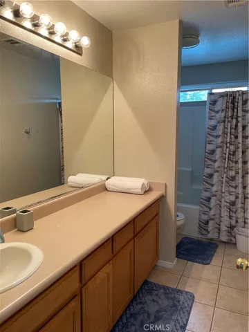 $630,000 | 612 West Packwood Court, Visalia, CA 93277