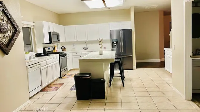 $630,000 | 612 West Packwood Court, Visalia, CA 93277