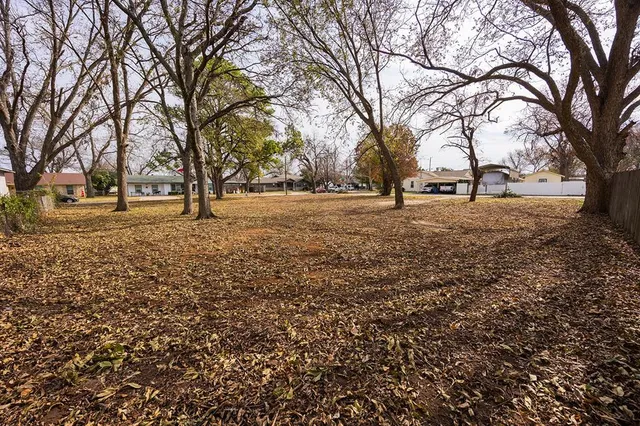 $254,000 | 216 North Scott Street, Burleson, TX 76028