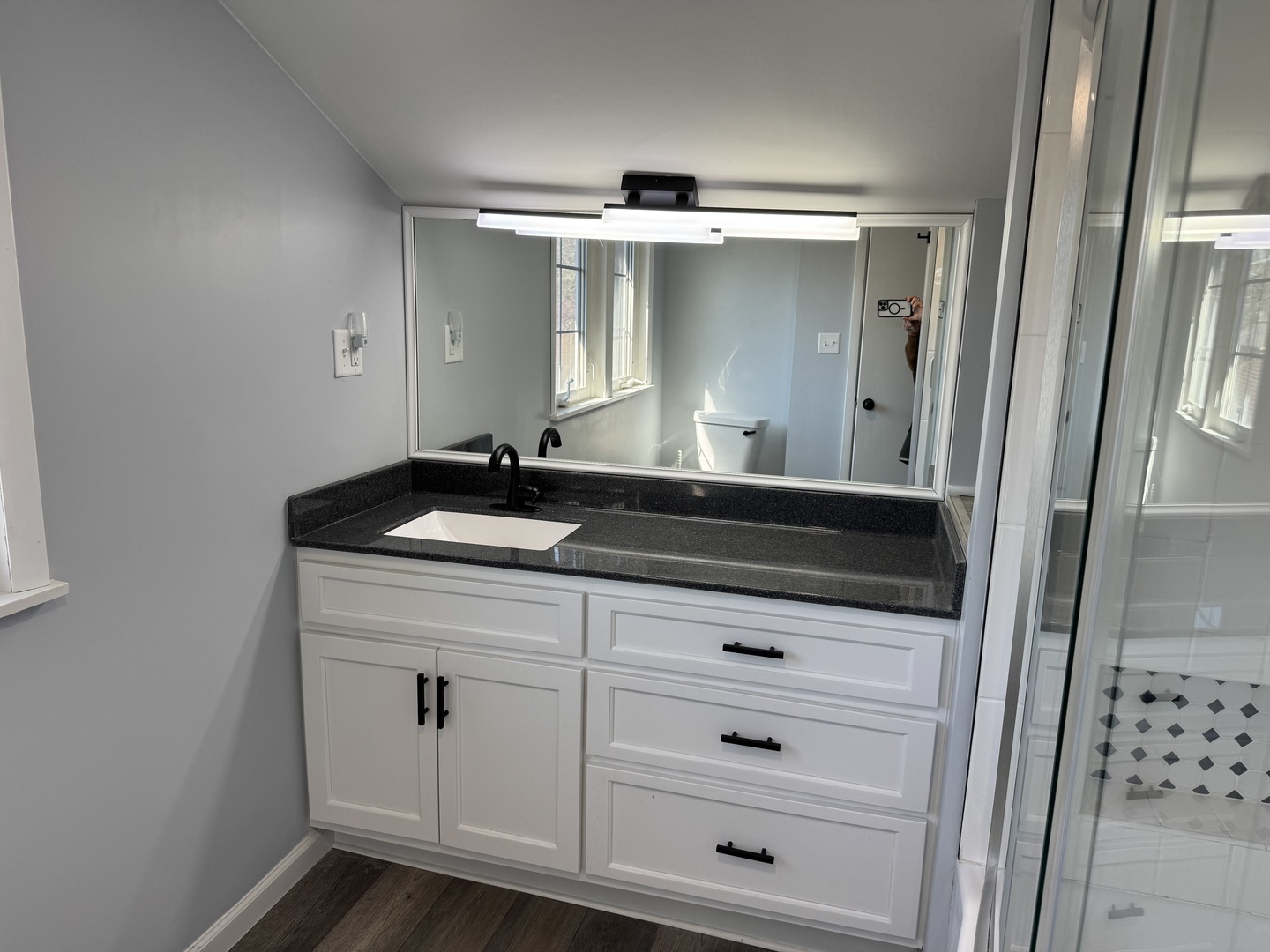 403 Mitchell Street Benton, IL 62812 - Photo 31 of 44 a bathroom with a sink and a mirror