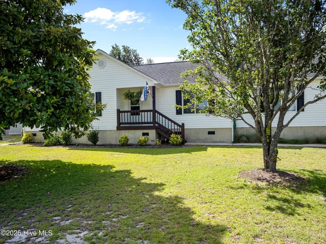 $288,900 | 803 Wood Creek Drive, Hubert, NC 28539