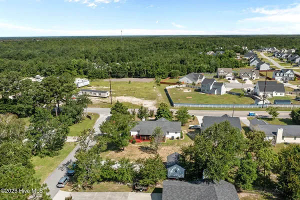 $288,900 | 803 Wood Creek Drive, Hubert, NC 28539