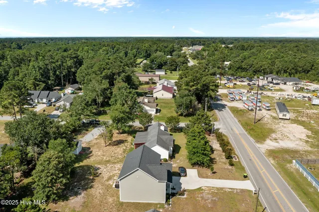 $288,900 | 803 Wood Creek Drive, Hubert, NC 28539