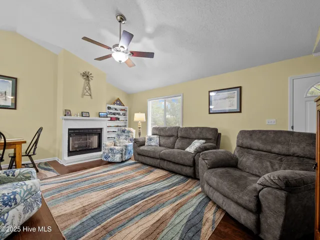 $288,900 | 803 Wood Creek Drive, Hubert, NC 28539