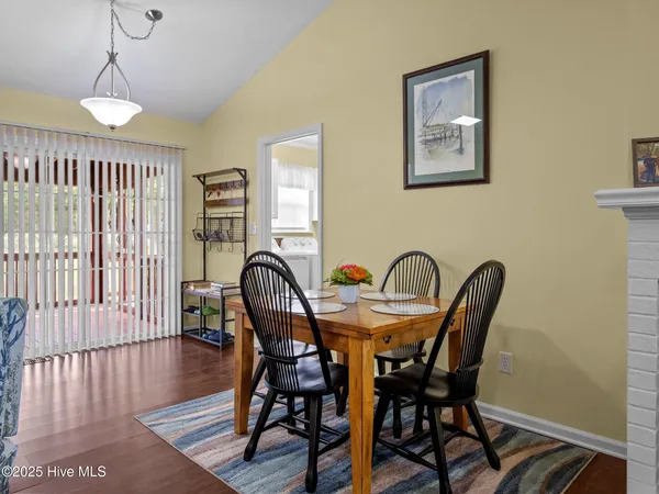 $288,900 | 803 Wood Creek Drive, Hubert, NC 28539