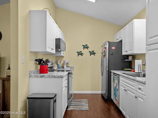 $288,900 | 803 Wood Creek Drive, Hubert, NC 28539