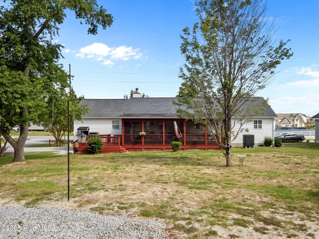 $288,900 | 803 Wood Creek Drive, Hubert, NC 28539