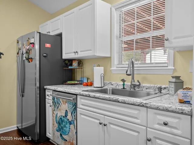 $288,900 | 803 Wood Creek Drive, Hubert, NC 28539