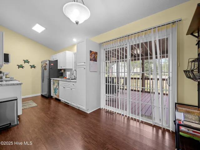 $288,900 | 803 Wood Creek Drive, Hubert, NC 28539