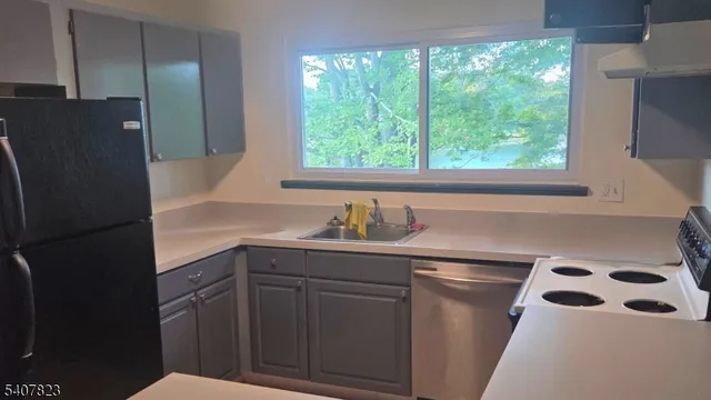 $1,800 | 304 Lake Shore South, Montague, NJ 07827