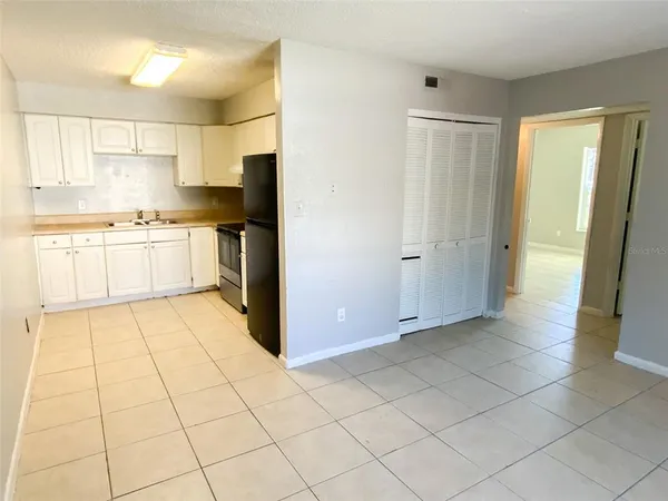 $1,300 | 2205 Irene Street, Unit 2, Lutz, FL 33559