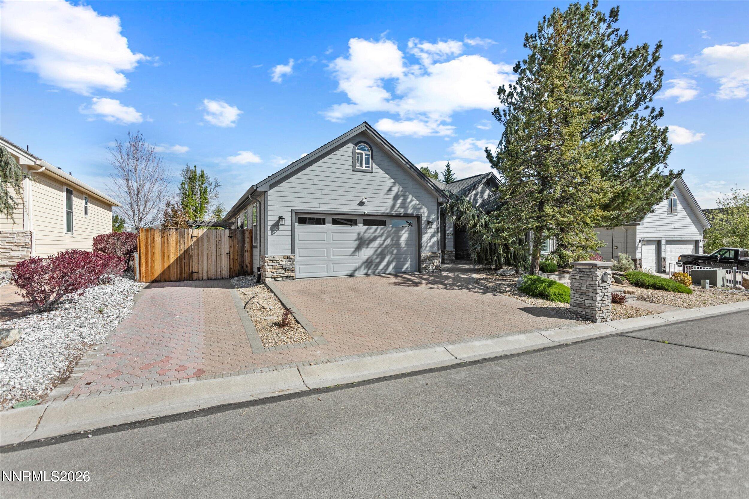 2226 Oak Ridge Drive Carson City, NV 89703 - Photo 3 of 46 02-0Y7A5403