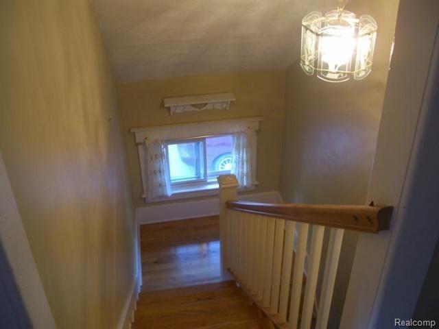 299 South Bailey Street Romeo, MI 48065 - Photo 15 of 25 Stairway