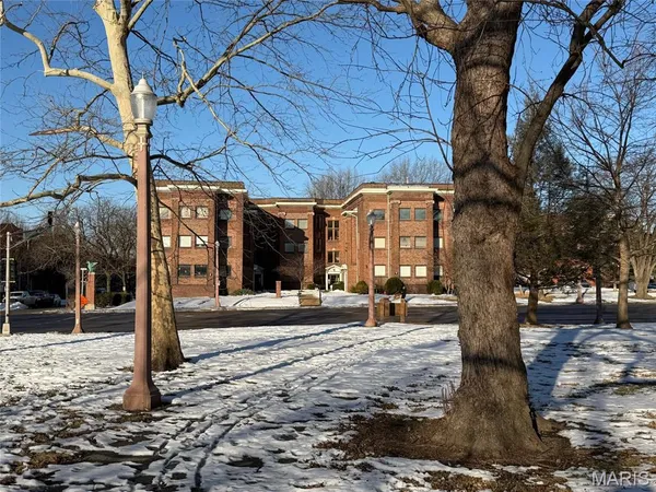 $125,000 | 2017 South Grand Boulevard, Unit 304, St. Louis, MO 63104