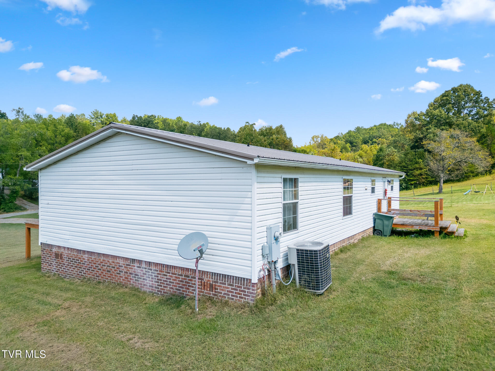 1549 Frank Roberts Road Afton, TN 37616 - Photo 5 of 24 Frank Roberts Rd-07