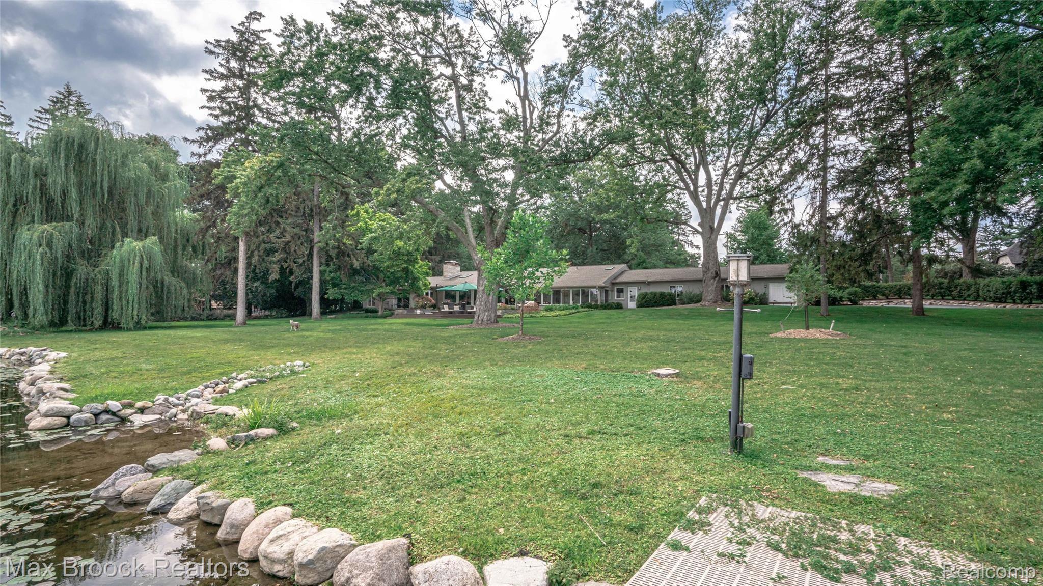 4431 Dow Ridge Road West Bloomfield, MI 48324 - Photo 45 of 52 Great venue for parties!