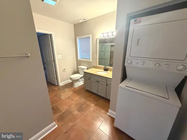 $7,900 | 728 18th Street South, Arlington, VA 22202