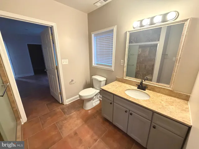 $7,900 | 728 18th Street South, Arlington, VA 22202